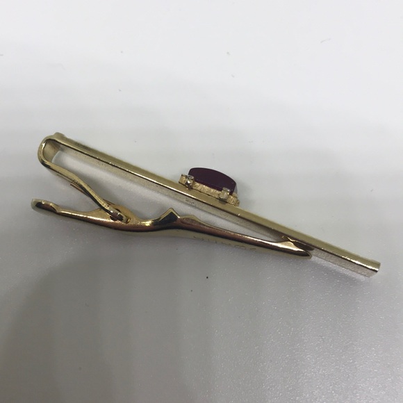Swank Vintage Tie Clip Gold w Ruby Red Color Stone - Picture 3 of 7